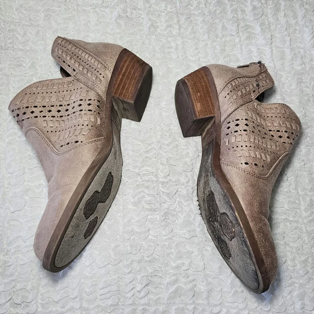 Carlos bootie